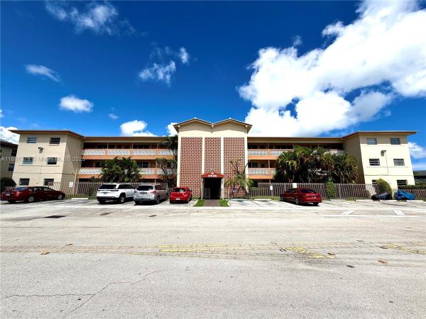 Sutton House, 1885 NE 121 St #3, North Miami, Florida 33181, image 1