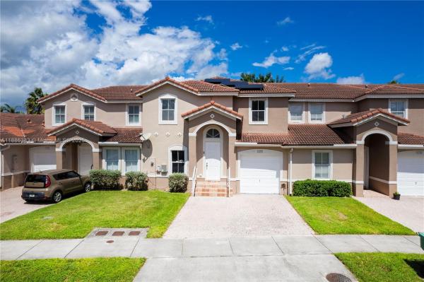 13761 SW 274th Ter, Unincorporated Dade County, Florida 33032, image 1