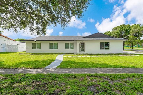Plantation Park Lakesites, 5360 SW 9th St, Plantation, Florida 33317, image 1