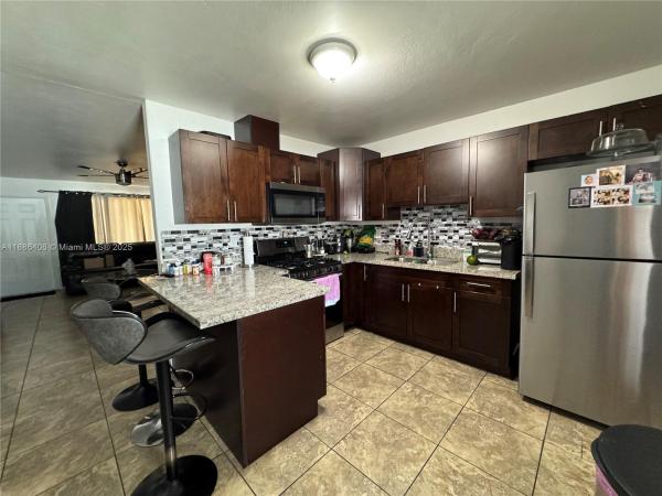 Kings Gardens, 19021 NW 45th Ave, Miami Gardens, Florida 33055, image 3