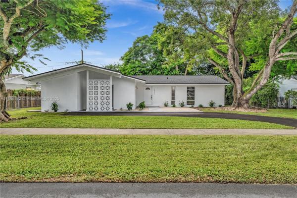 Bel Aire, 19701 Belmont Dr, Cutler Bay, Florida 33157, image 1