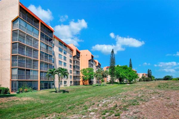 Environ 2, 3821 Environ Blvd #505, Lauderhill, Florida 33319, image 1