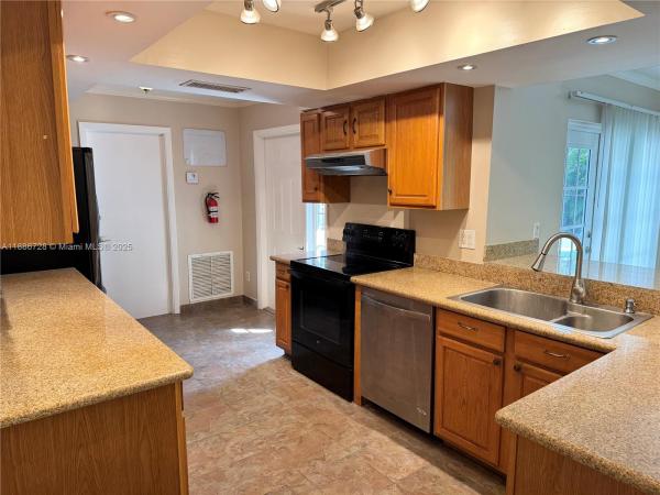 Palm-Aire Village, 6700 NW 21st Ter, Fort Lauderdale, Florida 33309, image 1