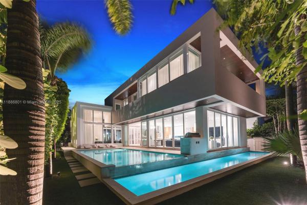 Nautilus, 4433 N Bay Rd, Miami Beach, Florida 33140, image 1