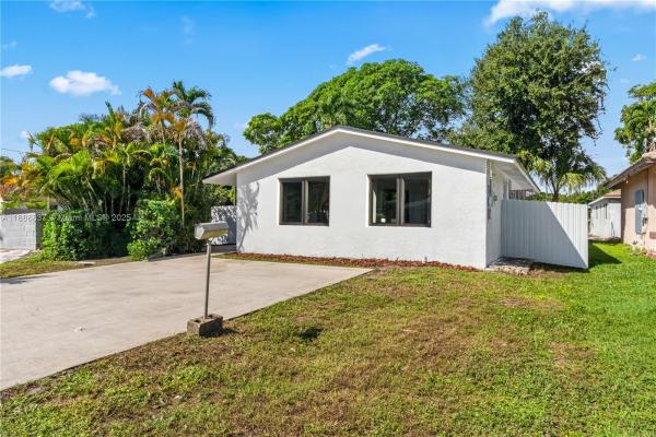 Town Of Modelo, 205 NW 7th Ave, Dania Beach, Florida 33004, image 1
