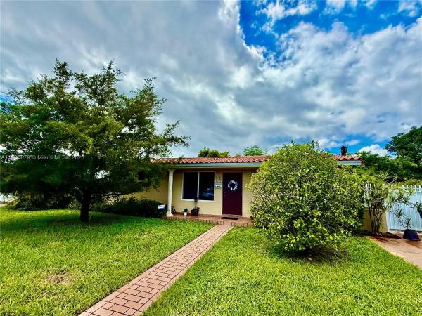 3310 SW 94th Pl, Unincorporated Dade County, Florida 33165, image 1