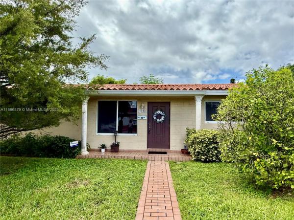 Coral Glade Heights, 3310 SW 94th Pl, Westchester, Florida 33165, image 2