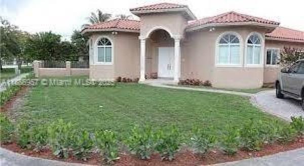 14700 SW 174th St, Unincorporated Dade County, Florida 33187, image 1