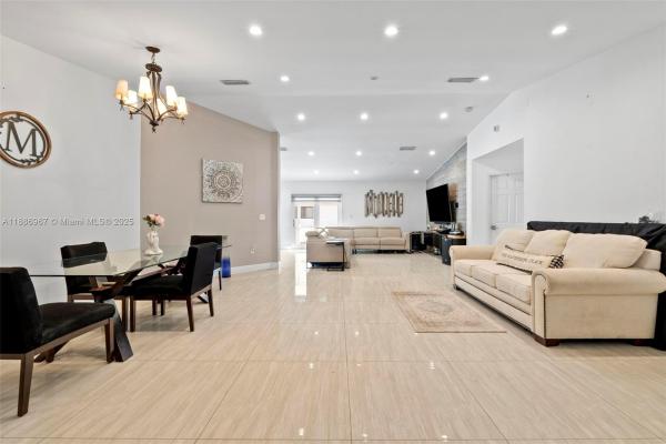 Bonavillas, 16898 Crestview Ln, Weston, Florida 33326, image 1