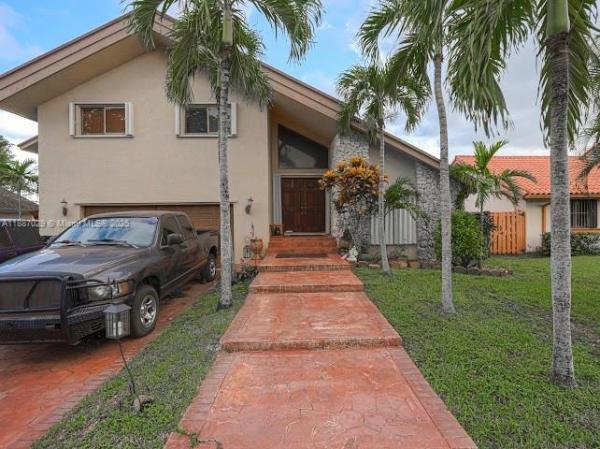 14220 SW 109th St, Unincorporated Dade County, Florida 33186, image 1