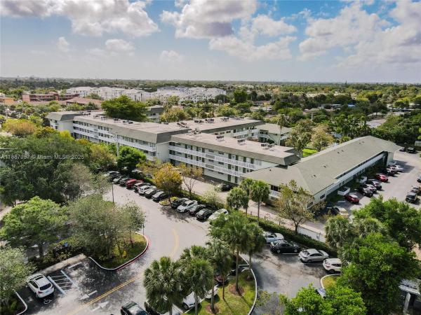 Village Green, 4200 NW 3rd Ct #116, Plantation, Florida 33317, image 1