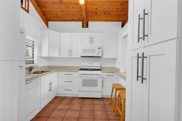 11371 SW 112th Circle Ln S, Unincorporated Dade County, Florida 33176, image 1