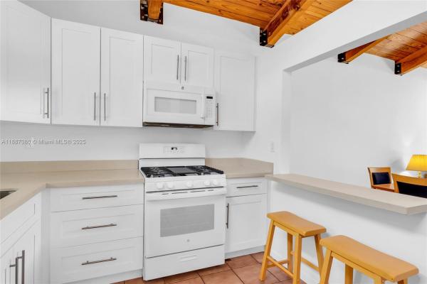 Pinetree Village, 11371 SW 112th Circle Ln S, Kendall, Florida 33176, image 3