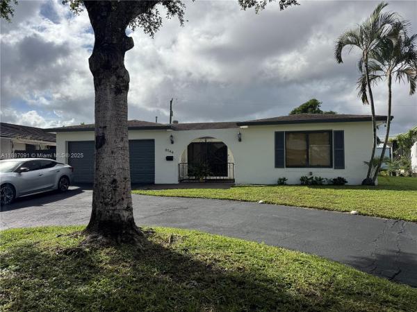 The Knolls, 8544 Long Acre Dr, Miramar, Florida 33025, image 3