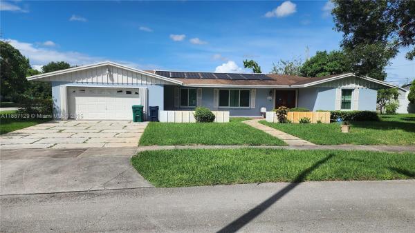 9041 SW 88 St, Unincorporated Dade County, Florida 33173, image 1