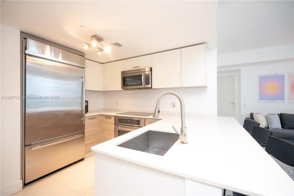 Brickell House, 1300 Brickell Bay Dr #1601, Miami, Florida 33131, image 1