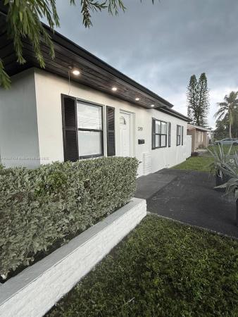 3201 SW 76th Ave, Unincorporated Dade County, Florida 33155, image 1