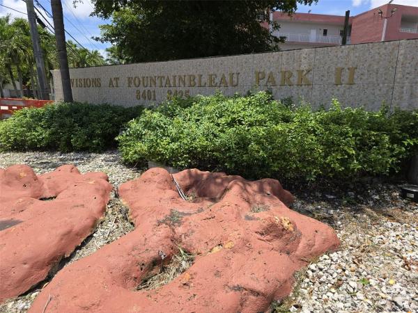 8425 NW 8 St #307, Unincorporated Dade County, Florida 33126, image 1