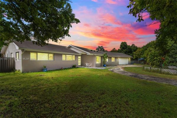 16700 SW 272nd St, Unincorporated Dade County, Florida 33031, image 1