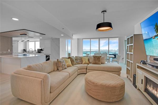1800 Club, 1800 N Bayshore Dr #2201, Miami, Florida 33132, image 1