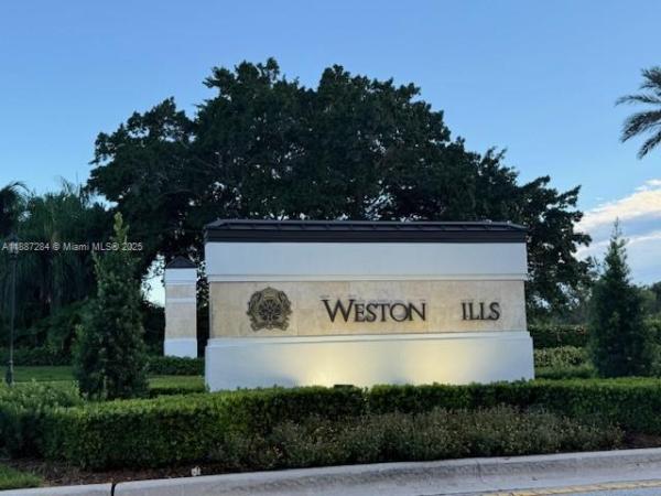 Victoria Pointe, 1825 Victoria Pointe Cir, Weston, Florida 33327, image 1