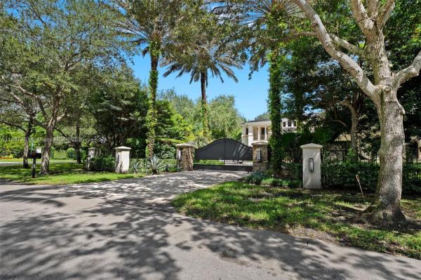 Martin Suburban Acres, 9601 SW 60th Ct, Pinecrest, Florida 33156, image 3