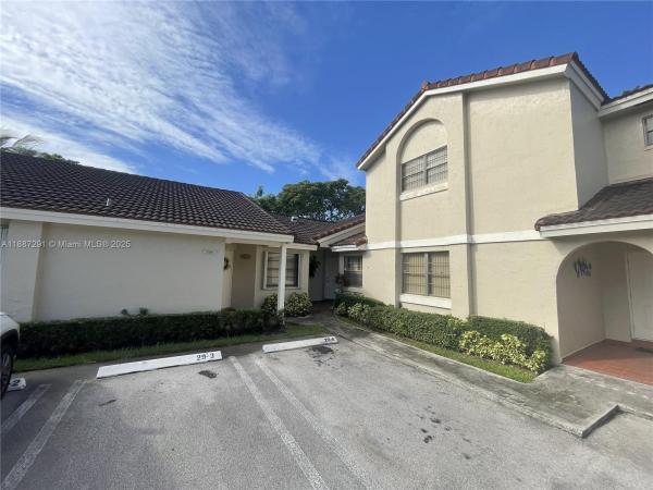 17270 NW 60th Ct, Hialeah, Florida 33015, image 1