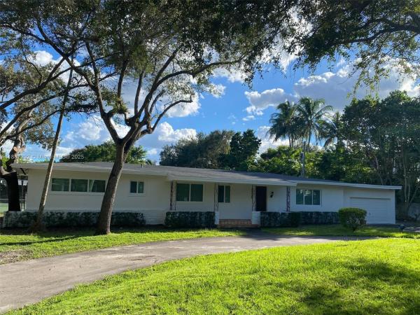 Bruce Laurie, 5920 SW 114th Ter, Pinecrest, Florida 33156, image 1