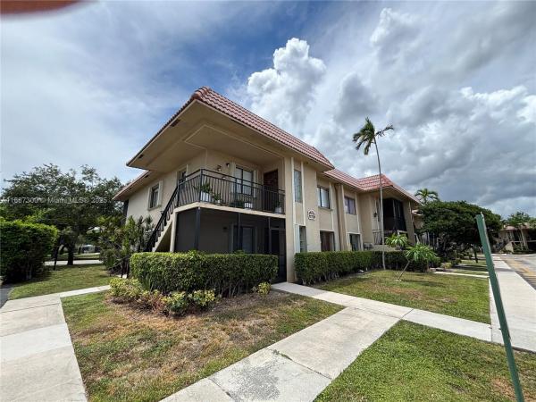 Racquet Club At Bonaventure, 310 Lakeview Dr #201, Weston, Florida 33326, image 1