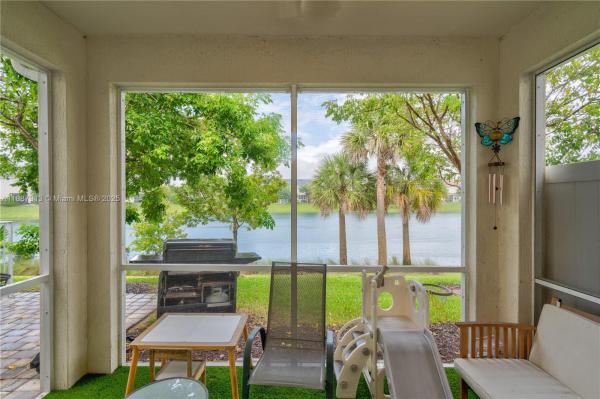 Parkview At Hillcrest, 4955 Eucalyptus Dr, Hollywood, Florida 33021, image 2