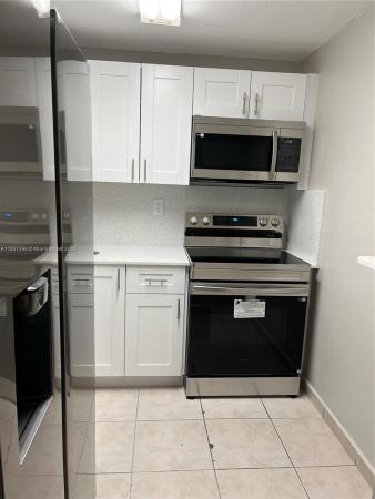 Las Estrellas, 666 W 81 St #318, Hialeah, Florida 33014, image 1