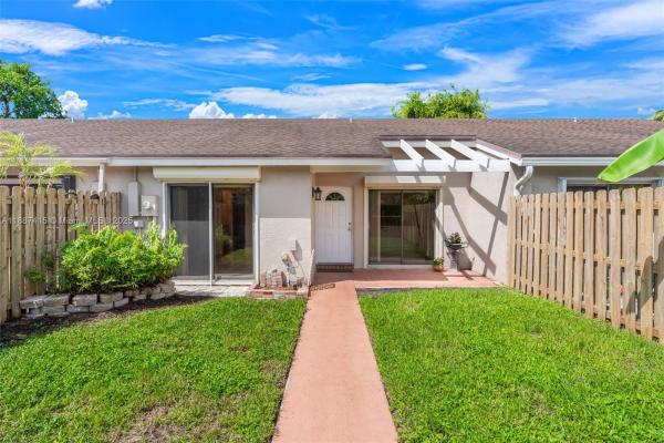 The Lakes, 5145 E Lakes Dr, Deerfield Beach, Florida 33064, image 2