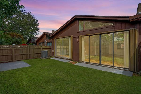 Pinetree Village, 11368 SW 112th Circle Ln S, Kendall, Florida 33176, image 3