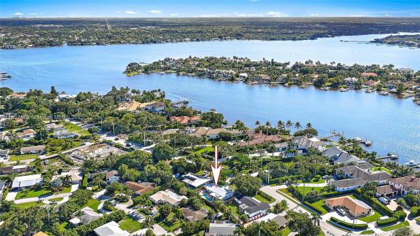 Jupiter In The Pines, 367 W Riverside Dr, Tequesta, Florida 33469, image 1
