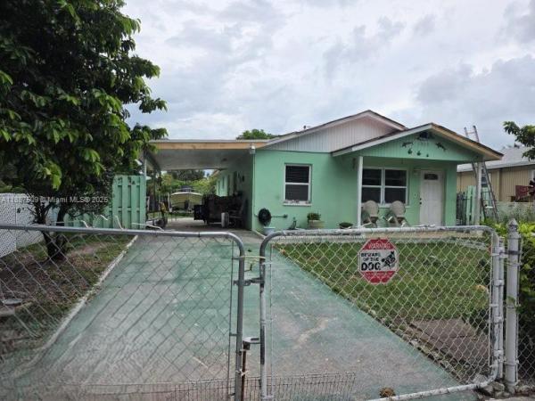 Bunker Hill, 1025 Selkirk St, West Palm Beach, Florida 33405, image 1