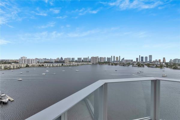 The Reserve At Marina Palms, 17111 Biscayne Blvd #1709, North Miami Beach, Florida 33160, image 2
