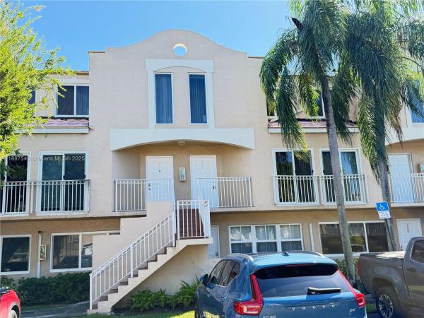 Coral Pointe Townhomes, 675 NW 85th Ct #8-209, Fountainebleau, Florida 33126, image 2