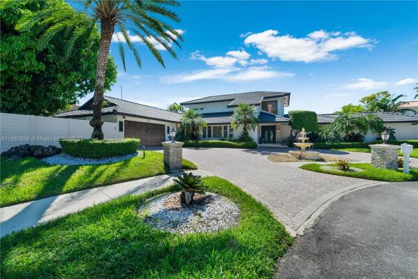 11976 SW 92nd St, Unincorporated Dade County, Florida 33186, image 1