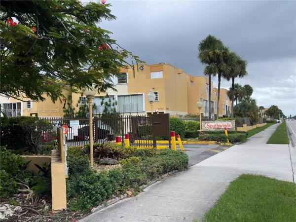 9301 SW 4th St #224C, Unincorporated Dade County, Florida 33174, image 1