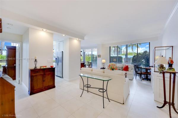 Mystic Pointe Tower 500, 3530 Mystic Pointe Dr #101, Aventura, Florida 33180, image 2