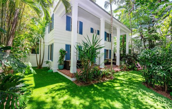 3569 Avocado Ave, Miami, Florida 33133, image 1