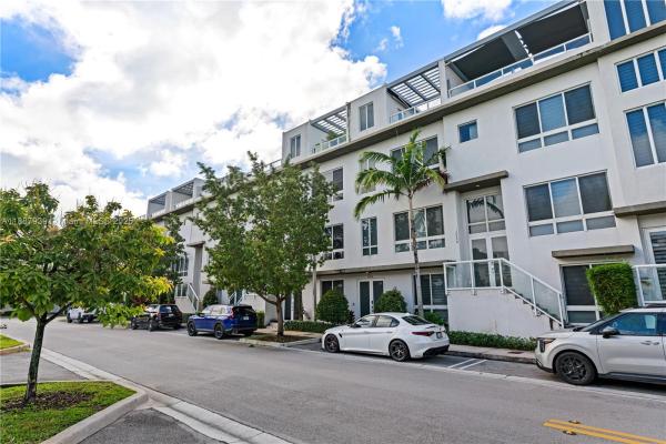 Landmark At Doral, 10354 NW 64th St, Doral, Florida 33178, image 1