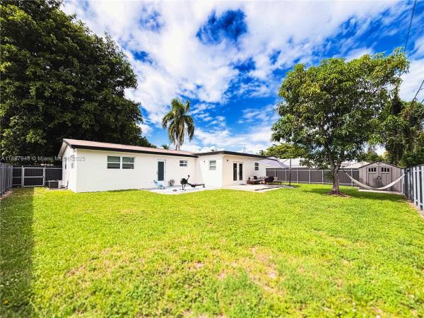 Pine Tree Manor, 9420 Dominican Dr, Cutler Bay, Florida 33189, image 2