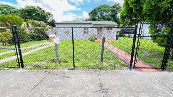 Alapat, 2450 NW 60th St, Brownsville, Florida 33142, image 2
