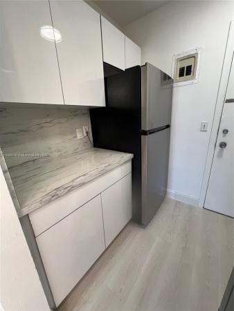 Georgian Courts, 1821 NE 62nd St #426, Fort Lauderdale, Florida 33308, image 2