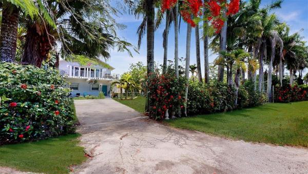 18475 SW 204th St, Unincorporated Dade County, Florida 33187, image 1