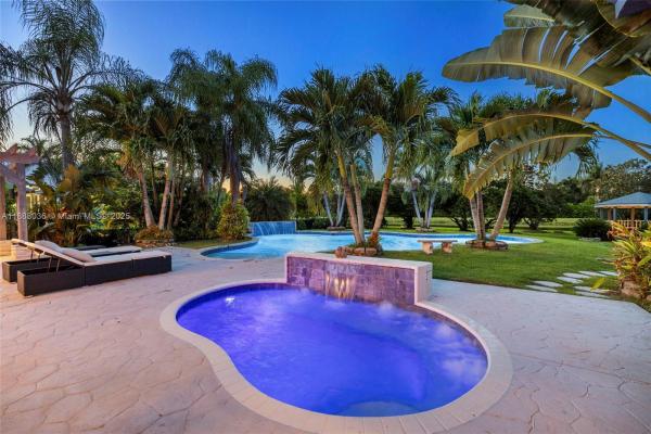 Kapok Village Estates, 12555 SW 34th Pl, Davie, Florida 33330, image 1