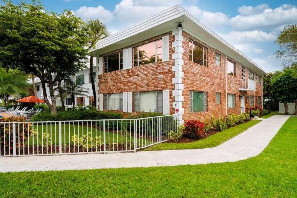 400 S Cypress Rd #424, Pompano Beach, Florida 33060, image 1
