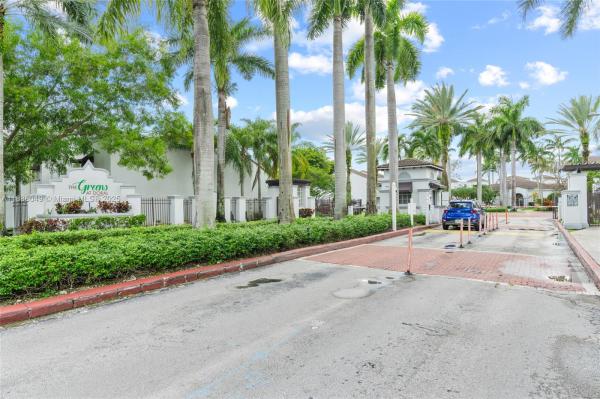 The Greens At Doral, 4624 NW 97th Pl #252, Doral, Florida 33178, image 2