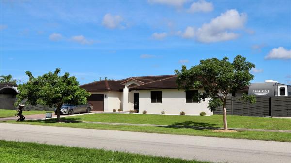 20461 SW 320th St, Unincorporated Dade County, Florida 33030, image 1